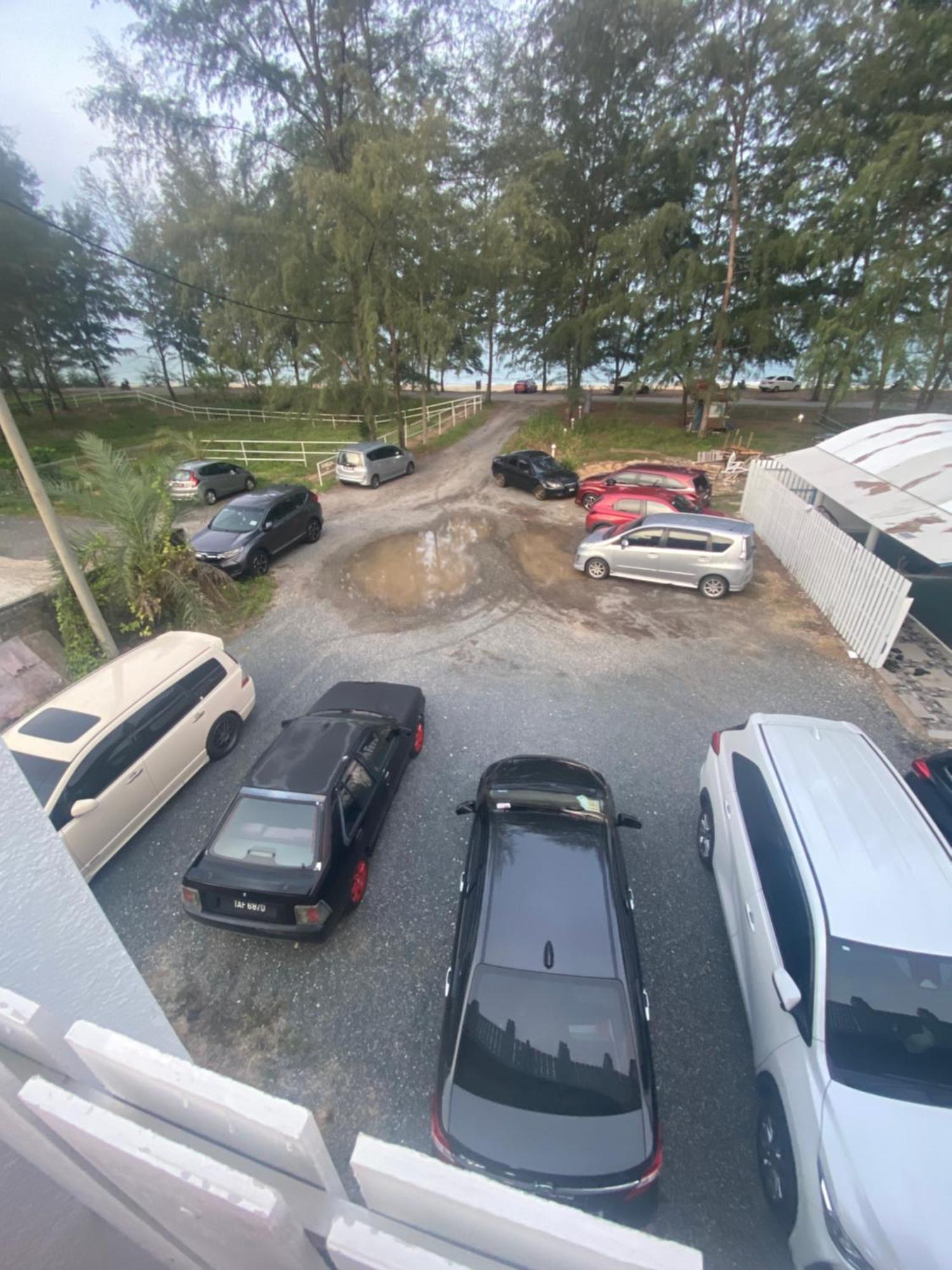 Paka Tamim Seaview Hotel Exterior photo
