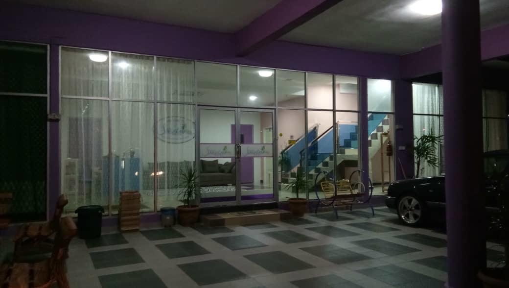 Paka Tamim Seaview Hotel Exterior photo
